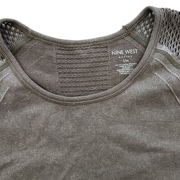 Nine West Active Top - Size S/M - Picture 4 of 7